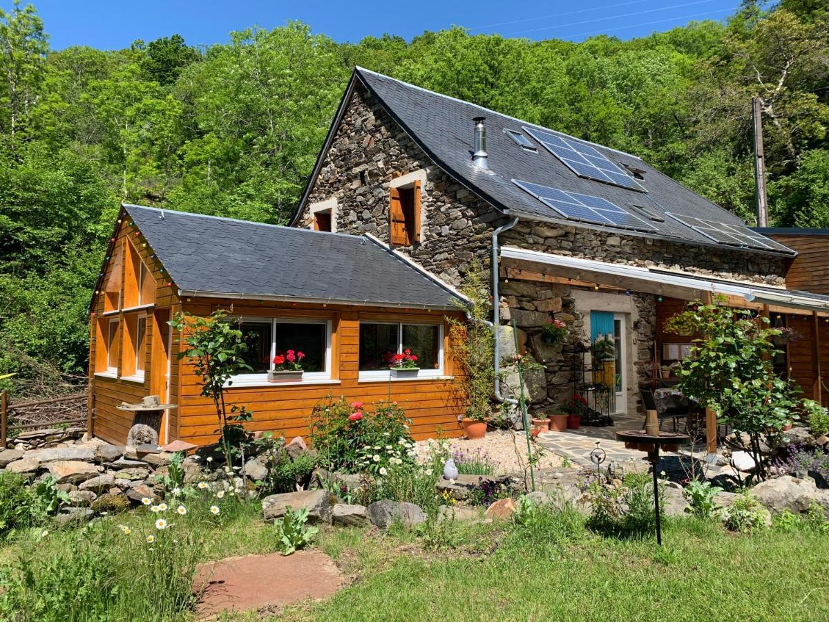 Chambres D'Hotes Le Lepadou-Bas Saint-Chely-d'Aubrac Exterior photo