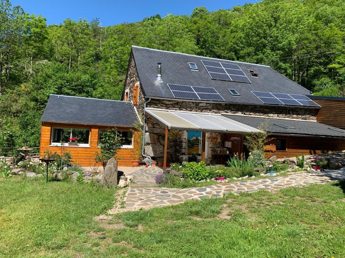 Chambres D'Hotes Le Lepadou-Bas Saint-Chely-d'Aubrac Exterior photo