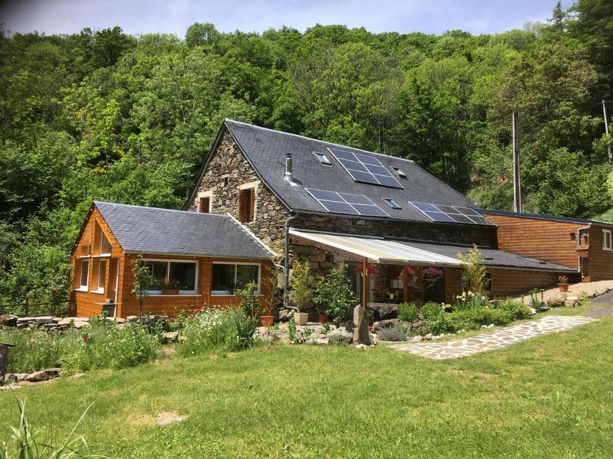 Chambres D'Hotes Le Lepadou-Bas Saint-Chely-d'Aubrac Exterior photo