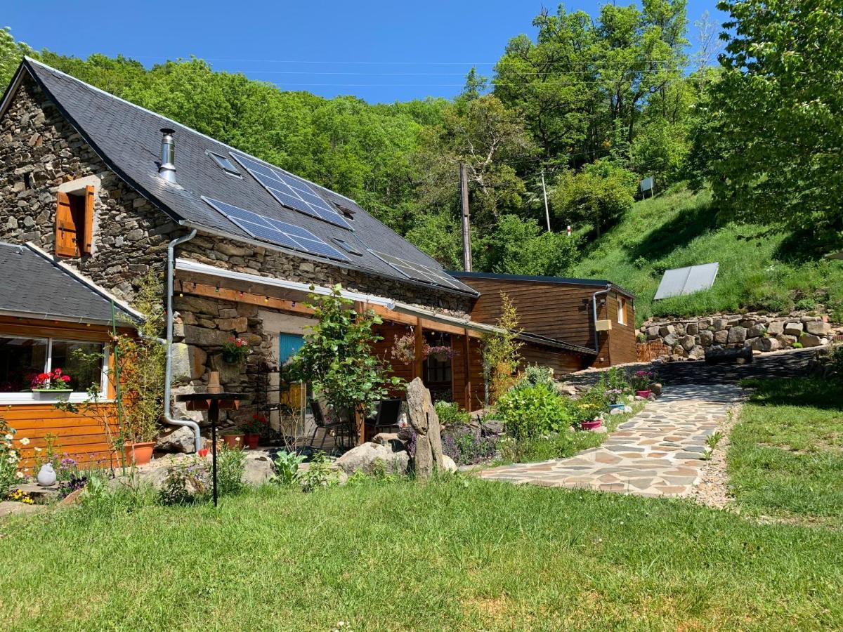 Chambres D'Hotes Le Lepadou-Bas Saint-Chely-d'Aubrac Exterior photo
