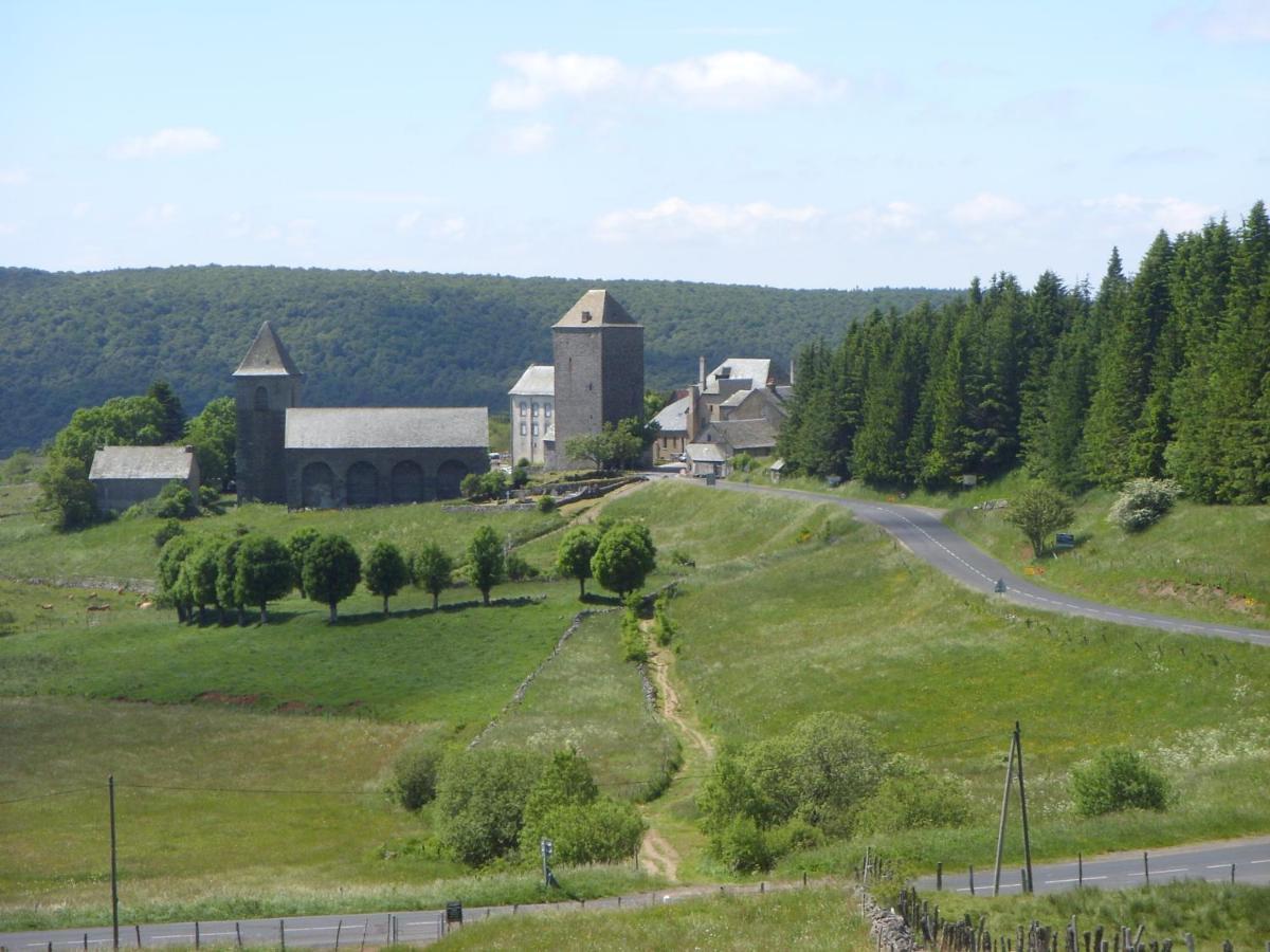 Chambres D'Hotes Le Lepadou-Bas Saint-Chely-d'Aubrac Exterior photo