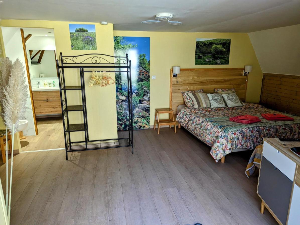 Chambres D'Hotes Le Lepadou-Bas Saint-Chely-d'Aubrac Exterior photo