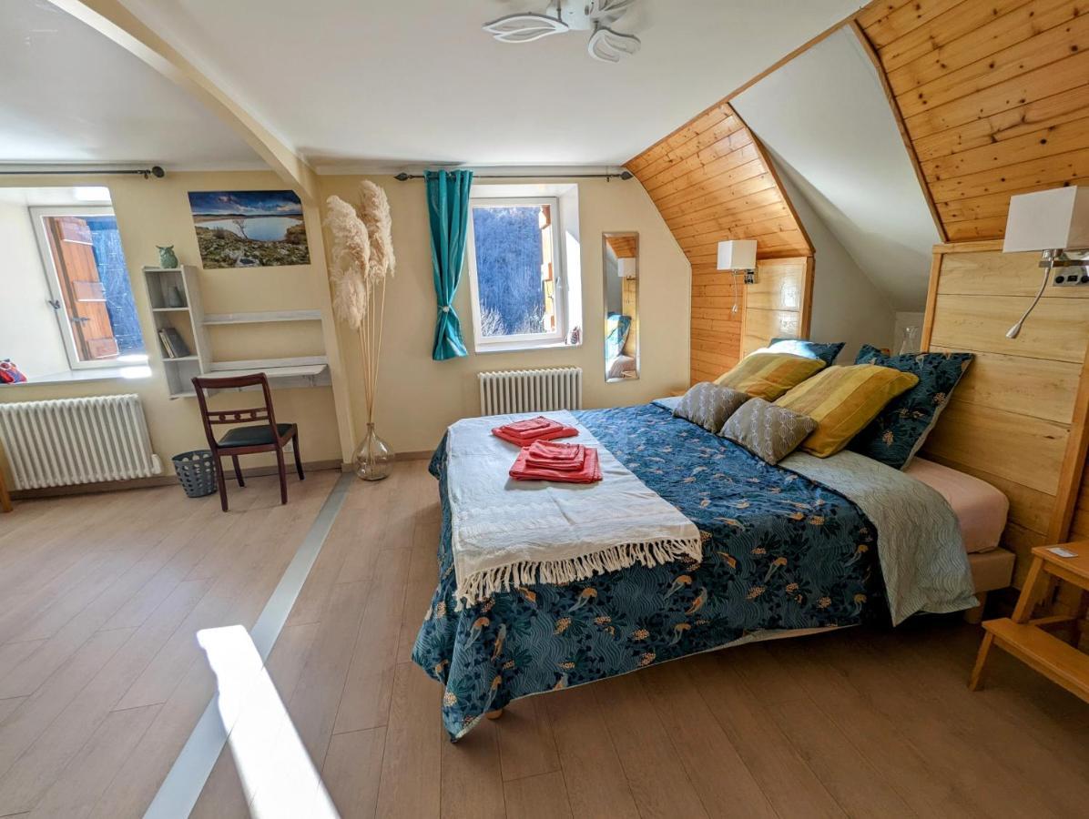 Chambres D'Hotes Le Lepadou-Bas Saint-Chely-d'Aubrac Exterior photo
