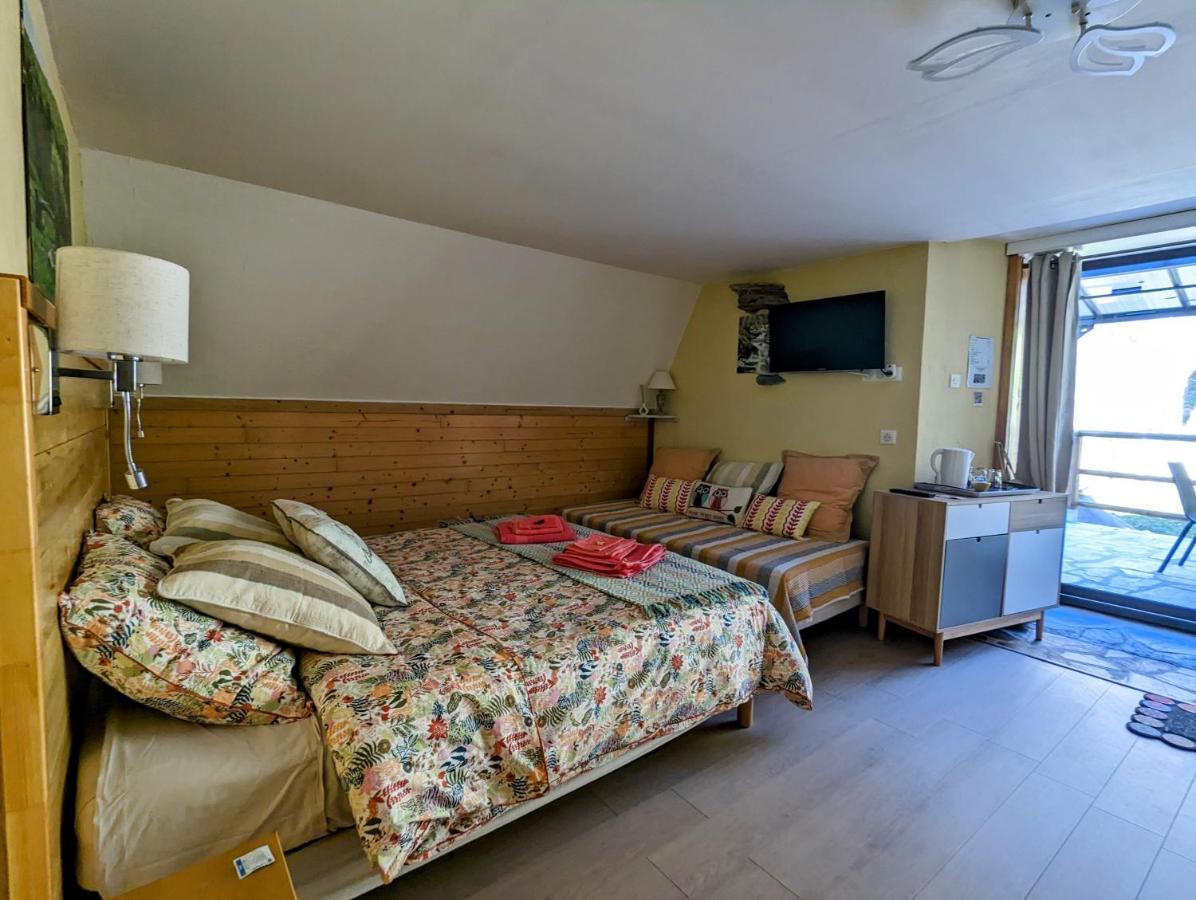Chambres D'Hotes Le Lepadou-Bas Saint-Chely-d'Aubrac Exterior photo