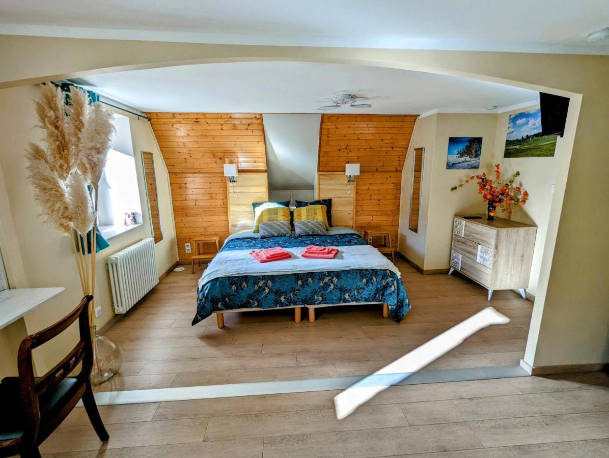 Chambres D'Hotes Le Lepadou-Bas Saint-Chely-d'Aubrac Exterior photo